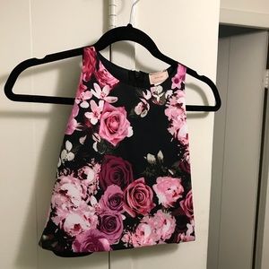 Crop top in floral and leather